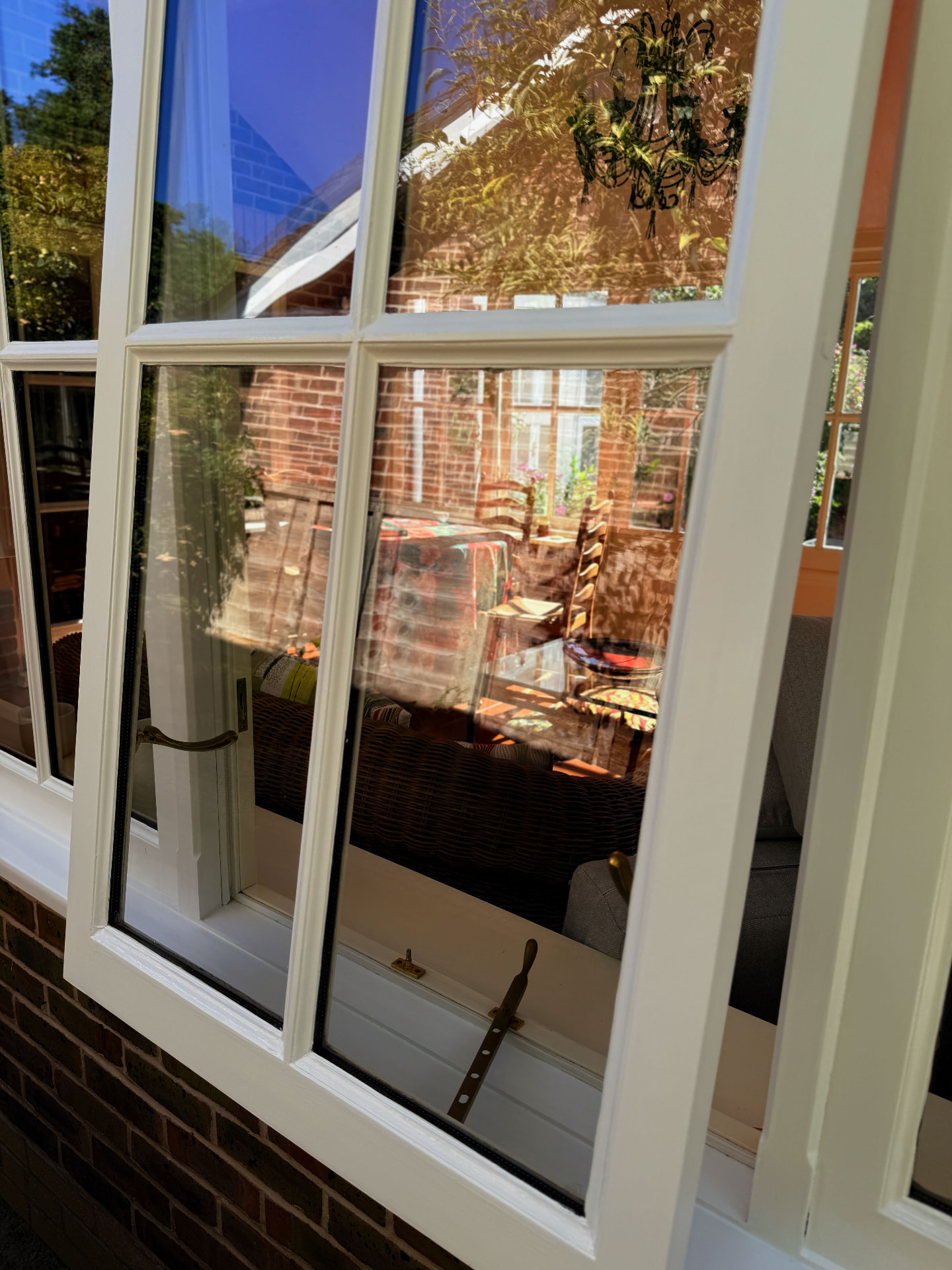 Crisp freehand cutting-in on conservatory window frames